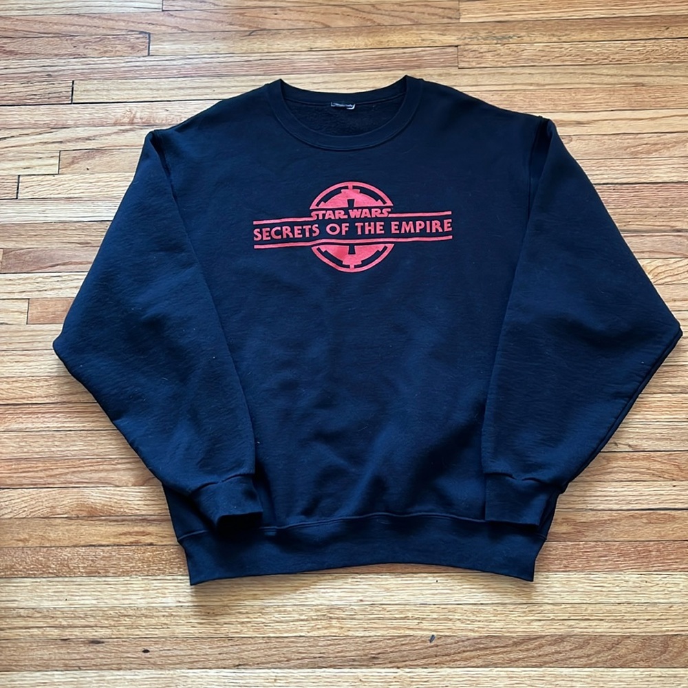 Star Wars Secrets Of The Empire Crewneck Sweatshirt / Large / Movie Promo